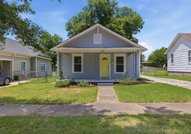 1st image of 612 S Walnut St, Sapulpa, OK 74066 | MLS# 2619895