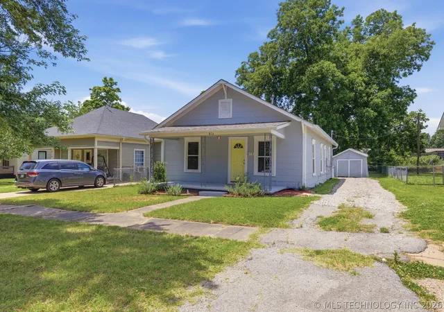 2nd image of 612 S Walnut St, Sapulpa, OK 74066 | MLS# 2619895