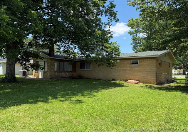 Homes for sale in Wilburton, OK | 704 W Blair, Wilburton, OK 74578 | MLS# 2619913