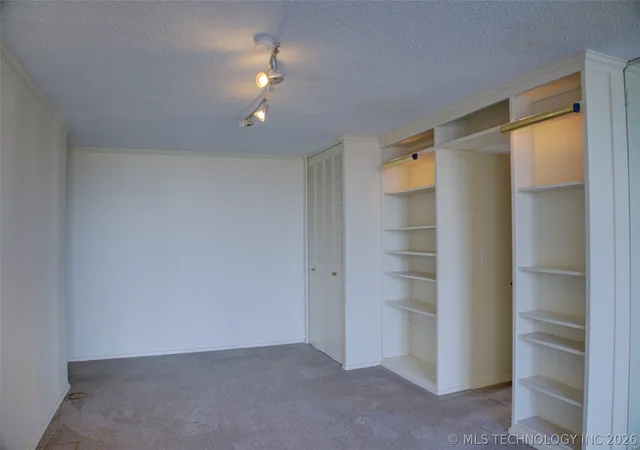 3rd image of 1502 S Boulder Ave #16M, Tulsa, OK 74119 | MLS# 2619961