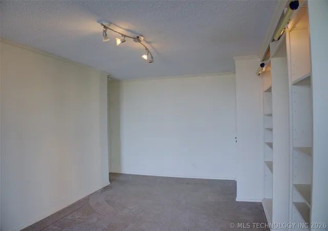 4th image of 1502 S Boulder Ave #16M, Tulsa, OK 74119 | MLS# 2619961