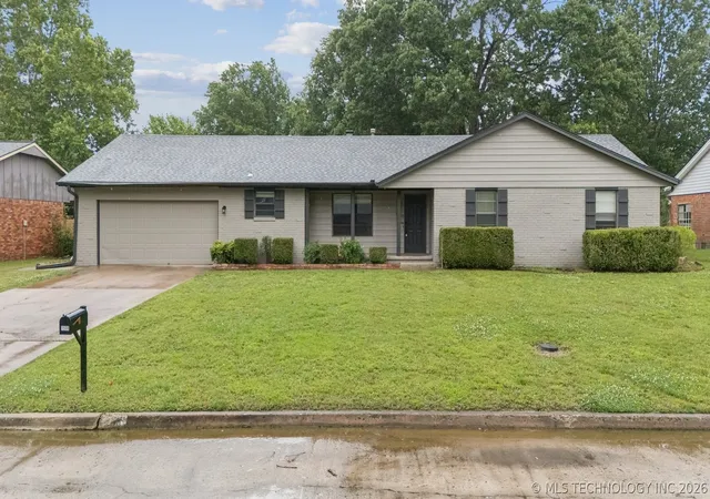 Homes for sale in Claremore, OK | 1508 N Florence Pl, Claremore, OK 74017 | MLS# 2618821