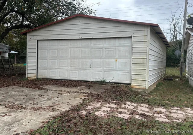 3rd image of 1931 Coon Creek, Eufaula, OK 74432 | MLS# 2619958