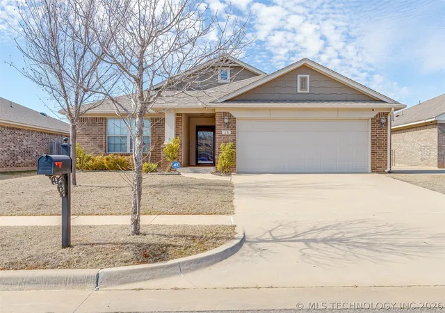 1st image of 13 Evermore Ln, Yukon, OK 73099 | MLS# 2619969