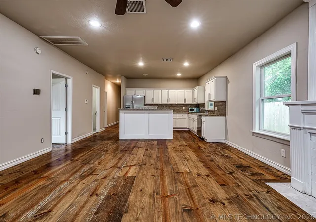 3rd image of 1233 N Cheyenne Ave, Tulsa, OK 74106 | MLS# 2618433
