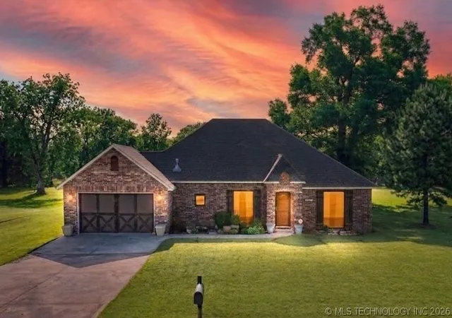 Homes for sale in Stigler, OK | 2102 N Peaceful Ln, Stigler, OK 74462 | MLS# 2619203