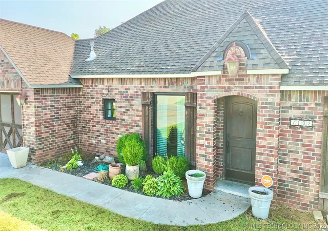 Homes for sale in Stigler, OK | 2102 N Peaceful Ln, Stigler, OK 74462 | MLS# 2619203