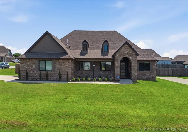 1st image of 11303 S 211th Eastavenue, Broken Arrow, OK 74014 | MLS# 2619970