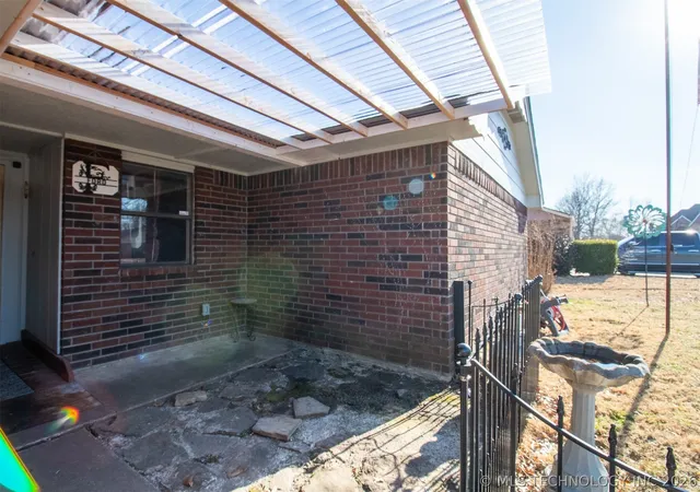 Photo 3 of Single family home for sale at 704 Foltz Ln, Muskogee, OK 74403 | MLS# 2620049 | Listing updated on 2026-06-02