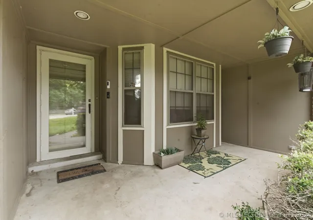Homes for sale in Tulsa, OK | 1419 W Woodrow Pl, Tulsa, OK 74127 | MLS# 2620033