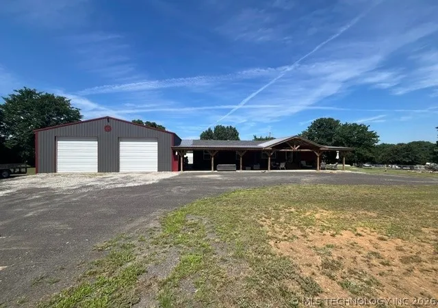 Homes for sale in Porum, OK | 113136 N 4287 Rd, Porum, OK 74455 | MLS# 2620056