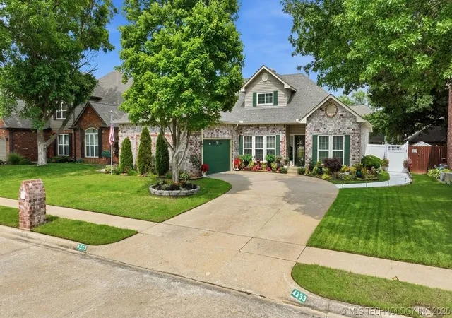 Photo 3 of Single family home for sale at 4333 S Dogwood Ave, Broken Arrow, OK 74011 | MLS# 2619232 | Listing updated on 2026-08-20