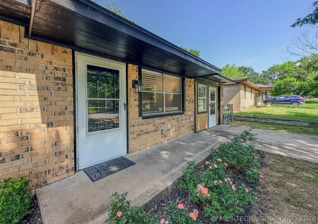 Homes for sale in Tahlequah, OK | 504 S Cedar Pl, Tahlequah, OK 74464 | MLS# 2617318