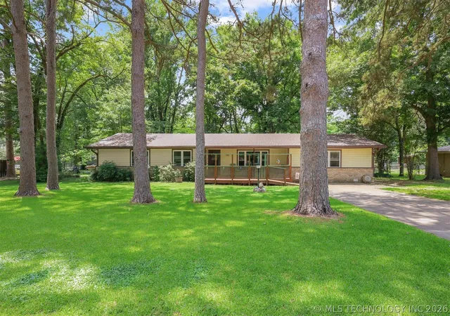 Homes for sale in Broken Bow, OK | 105 Maple, Broken Bow, OK 74728 | MLS# 2619966