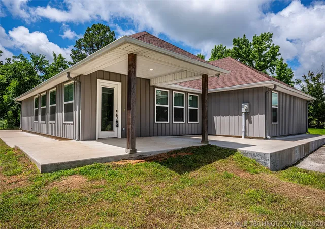 2nd image of 800 Se County Rd, Ada, OK 74820 | MLS# 2619912