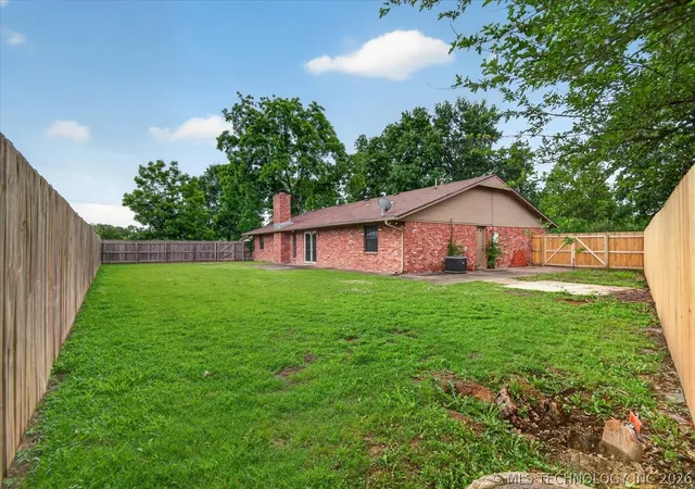 Homes for sale in Bartlesville, OK | 5908 Whitney Ln, Bartlesville, OK 74006 | MLS# 2619420