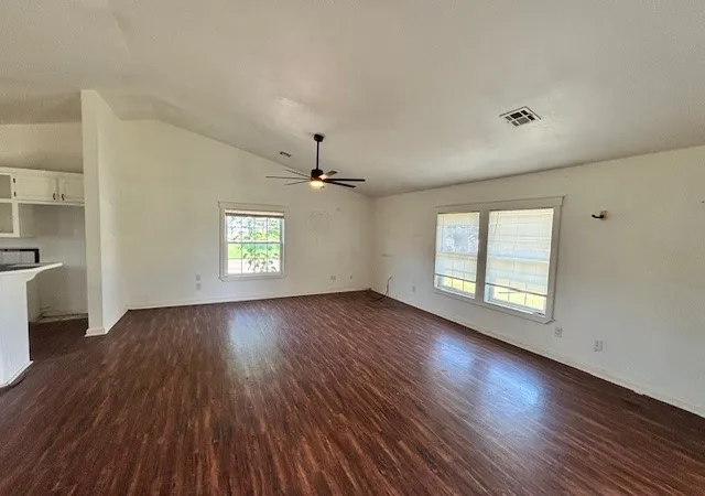 Photo 3 of Single family home for sale at 406 Eagle Rock Rd, Muldrow, OK 74948 | MLS# 2620008 | Listing updated on 2026-08-20