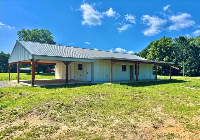 Homes for sale in Kinta, OK | 4 N King St, Kinta, OK 74552 | MLS# 2620140