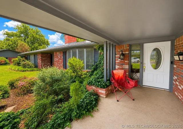 2nd image of 824 Virginia Ln, Ardmore, OK 73401 | MLS# 2620110