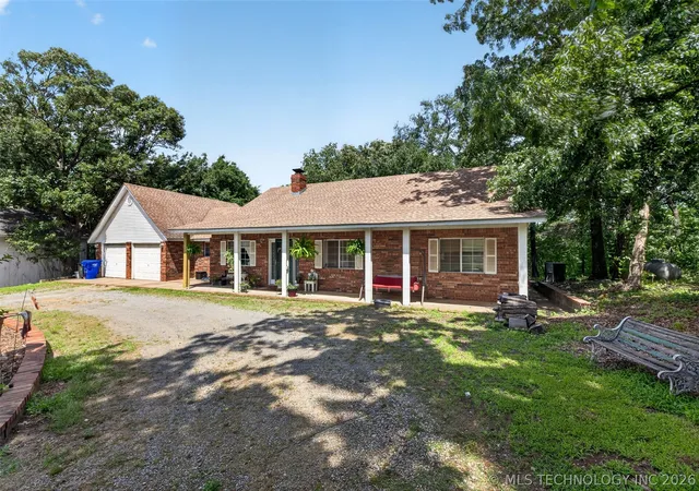 Homes for sale in Fort Gibson, OK | 3202 W 820 Rd, Fort Gibson, OK 74434 | MLS# 2620153