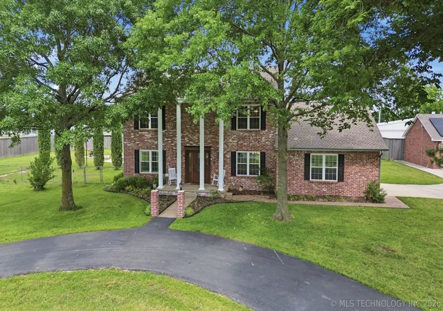 Photo 3 of Single family home for sale at 15200 E 440 Road, Claremore, OK 74017 | MLS# 2620051 | Listing updated on 2026-06-24