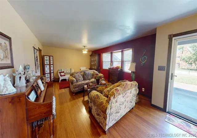 2nd image of 1005 S Broadway, Ada, OK 74820 | MLS# 2616171
