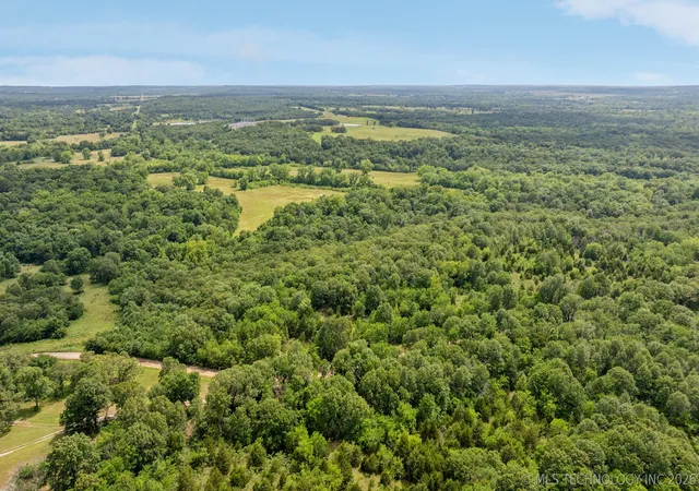 Homes for sale in Okemah, OK | E 1020 Rd, Okemah, OK 74859 | MLS# 2620201