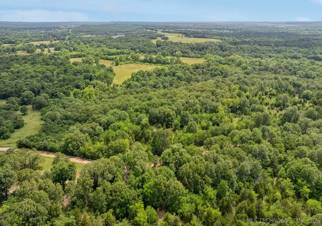 Homes for sale in Okemah, OK | E 1020 Rd, Okemah, OK 74859 | MLS# 2620201