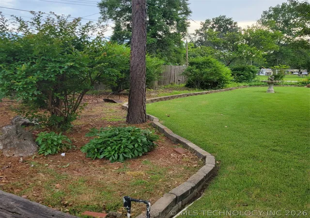 4th image of 1302 Se 12Th St, Wagoner, OK 74467 | MLS# 2620214