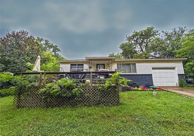 Photo 2 of Single family home for sale at 1306 Stickross Mountain Rd, Tahlequah, OK 74464 | MLS# 2620255 | Listing updated on 2026-08-20