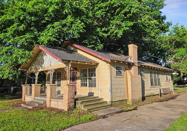 Homes for sale in Muskogee, OK | 1323 Locust St, Muskogee, OK 74403 | MLS# 2620264