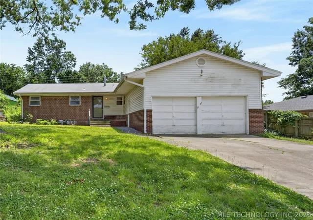 Homes for sale in Bartlesville, OK | 4721 Cornell Dr, Bartlesville, OK 74006 | MLS# 2620096