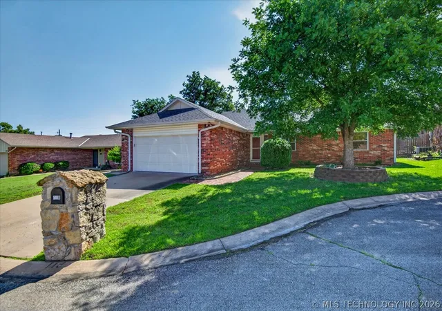 Photo 1 of Single family home for sale at 118 Canterbury Ct, Bartlesville, OK 74006 | MLS# 2620232 | Listing updated on 2026-06-03