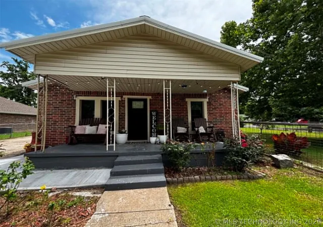 Homes for sale in Muskogee, OK | 552 S 4th St, Muskogee, OK 74401 | MLS# 2620289