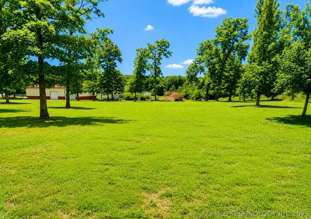 Homes for sale in Tahlequah, OK | 12923 W Southern Oaks St, Tahlequah, OK 74464 | MLS# 2620308