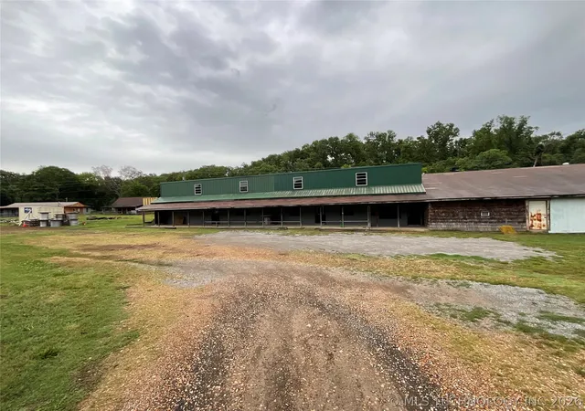Photo 3 of Single family home for sale at 2532 Highway 82 N, Salina, OK 74365 | MLS# 2620220 | Listing updated on 2026-06-03