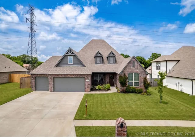 Photo 1 of Single family home for sale at 9500 S 238th Eastavenue, Broken Arrow, OK 74014 | MLS# 2620006 | Listing updated on 2026-08-20