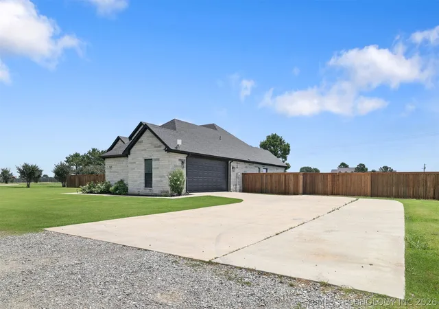 Homes for sale in Calera, OK | 155 Riverbend Ave, Calera, OK 74730 | MLS# 2620169