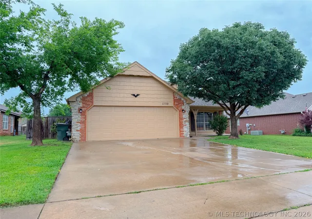 1st image of 11519 E 118th St, Collinsville, OK 74021 | MLS# 2611033