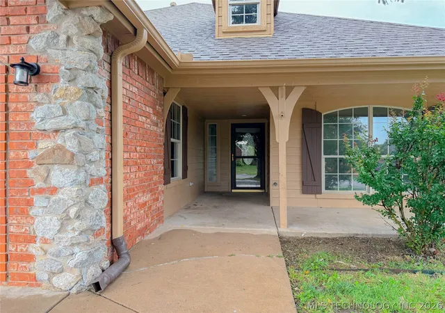 2nd image of 11519 E 118th St, Collinsville, OK 74021 | MLS# 2611033
