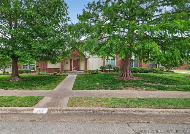 2nd image of 3116 Camelot Dr, Bartlesville, OK 74006 | MLS# 2620158