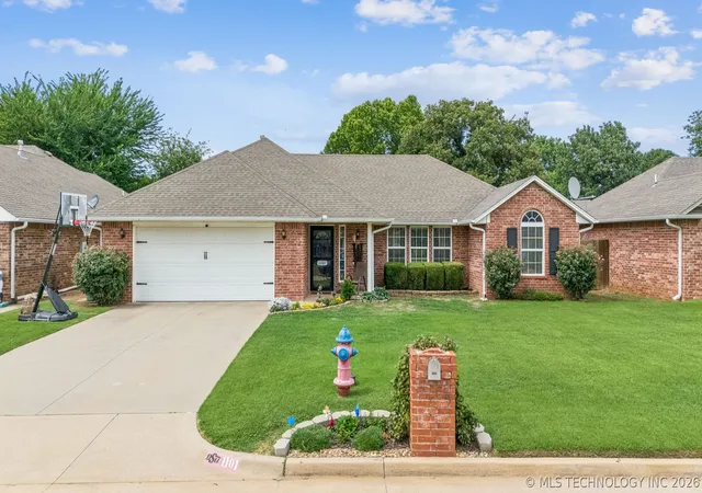 Homes for sale in Perkins, OK | 1101 Crozier St, Perkins, OK 74059 | MLS# 2620408