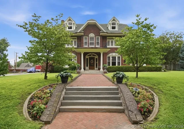 3rd image of 221 Woodward Blvd, Tulsa, OK 74114 | MLS# 2619586