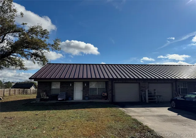 Homes for sale in Fort Gibson, OK | 105 E Cedar Ave, Fort Gibson, OK 74434 | MLS# 2620440