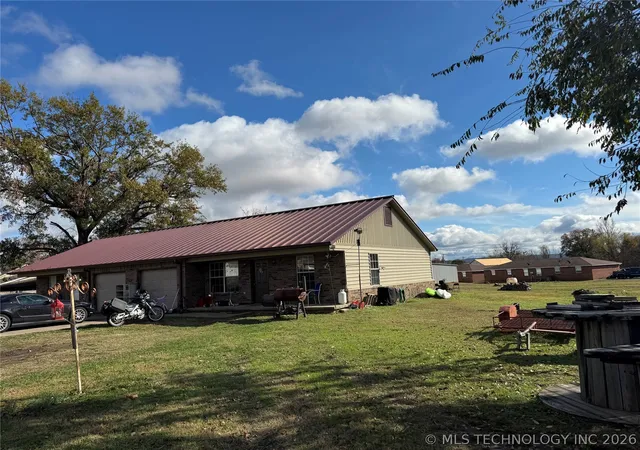 Homes for sale in Fort Gibson, OK | 105 E Cedar Ave, Fort Gibson, OK 74434 | MLS# 2620440