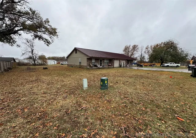 Homes for sale in Fort Gibson, OK | 105 E Cedar Ave, Fort Gibson, OK 74434 | MLS# 2620440