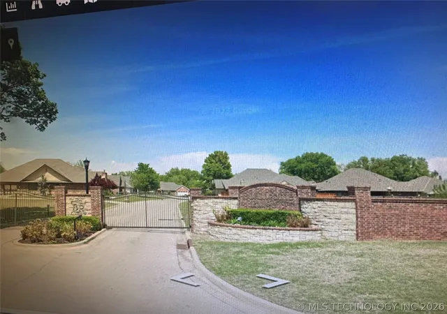 Homes for sale in Bartlesville, OK | 2419 Burlingame Rdg, Bartlesville, OK 74006 | MLS# 2620294