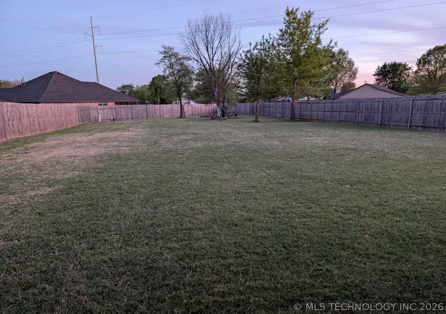 Homes for sale in Glenpool, OK | 744 E 139Th Pl, Glenpool, OK 74033 | MLS# 2612401
