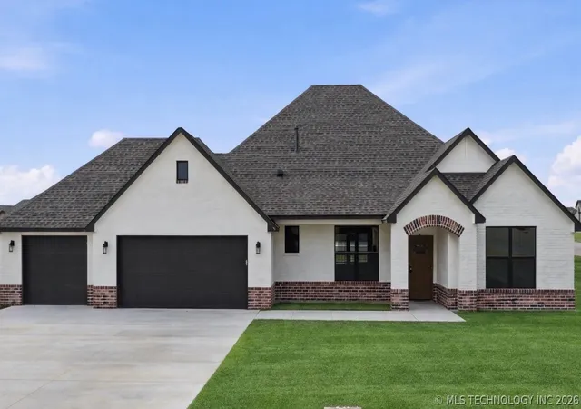 Photo 1 of Single family home for sale at 14256 N 71st Eastavenue, Collinsville, OK 74021 | MLS# 2620425 | Listing updated on 2026-08-20