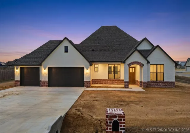 Homes for sale in Collinsville, OK | 14256 N 71St Eastavenue, Collinsville, OK 74021 | MLS# 2620425